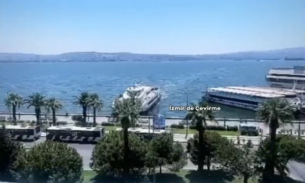 İzmir'de vapur kazası!